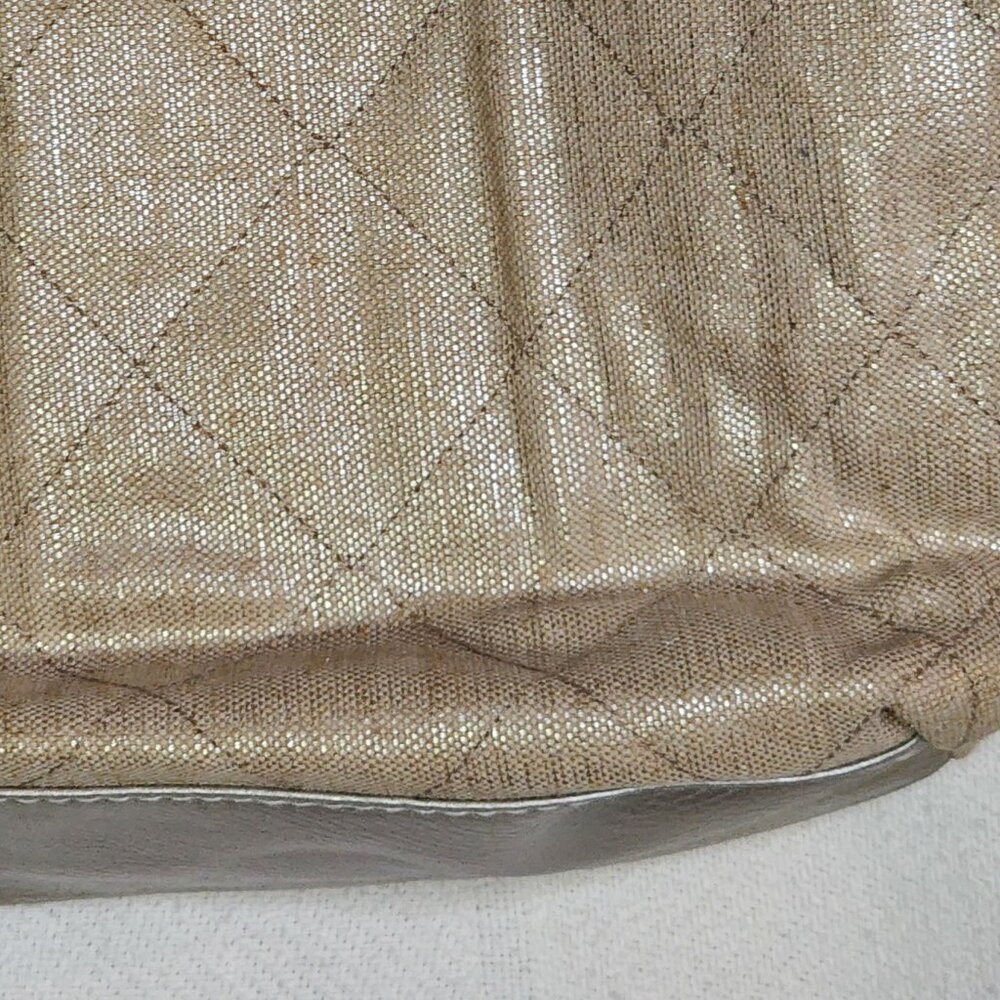 Ulta Beauty Linen Silver PVC Trimmed Poly Lined Quilted Snap Closure Tote Bag - Picture 4 of 16